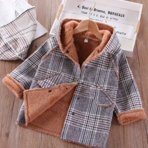 ג'קט משבצות לחורף: חמימות וסטייל מושלם לנסיך הקטן שלך!