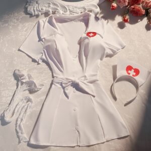 תחפושת אחות שובבה: שחררי את המשיכה הכובשת שלך!