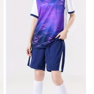 طقم الرياضة الأنيق: انطلقي بألوان الحياة!