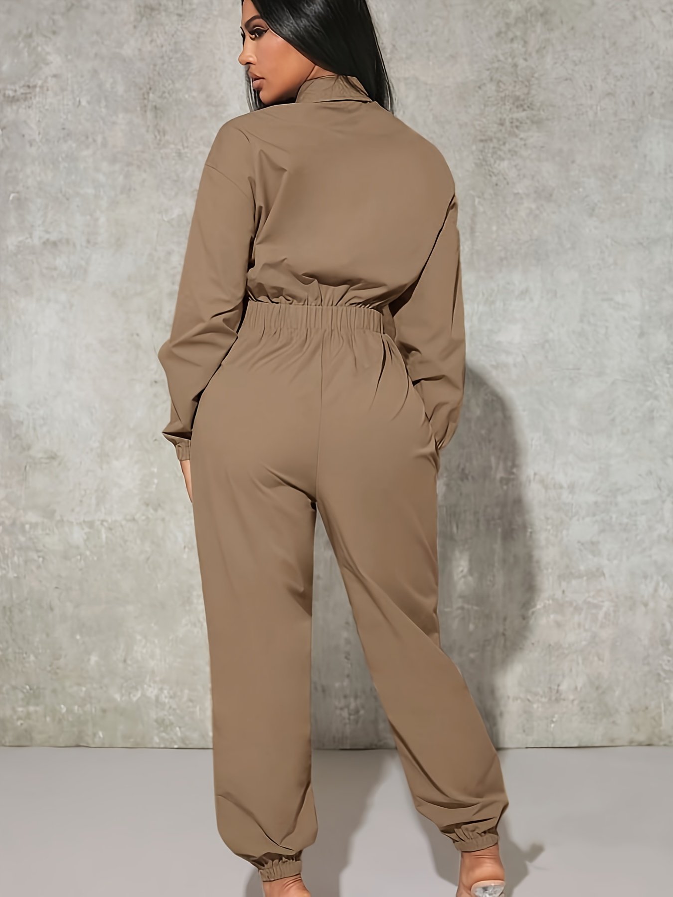 جامبسوت الأناقة العملية: إطلالتك المتكاملة لكل يوم! - الصورة 2