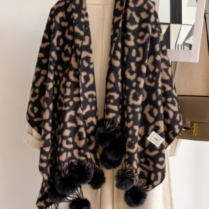 وشاح الفهد المترف: أناقة بلا حدود ودفء لكل الأوقات