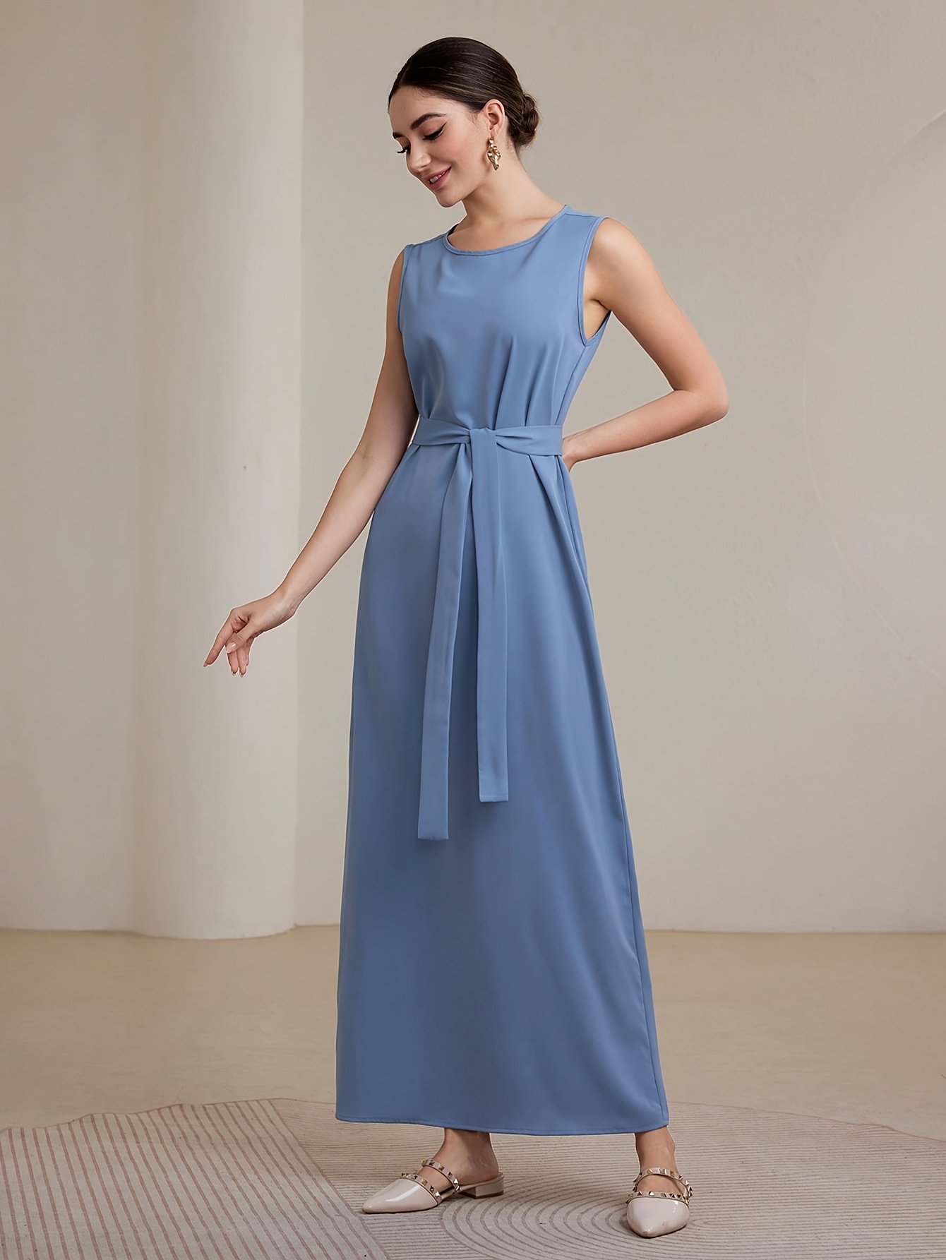 طقم الأناقة الشرقية الفاخر: تألقي ببريق لا مثيل له! - الصورة 3