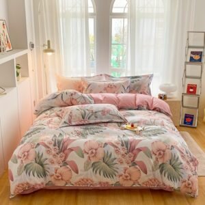 ملاذك الهادئ: طقم فراش الأزهار الناعمة لليالي من الأحلام