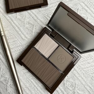 باليت كابين الشامل: جمال عيونك وتحديد ملامحك بلمسة واحدة!