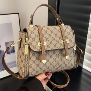 لمسة أناقة خالدة: حقائب LABOONOO التي تجمع بين الفخامة والعملية