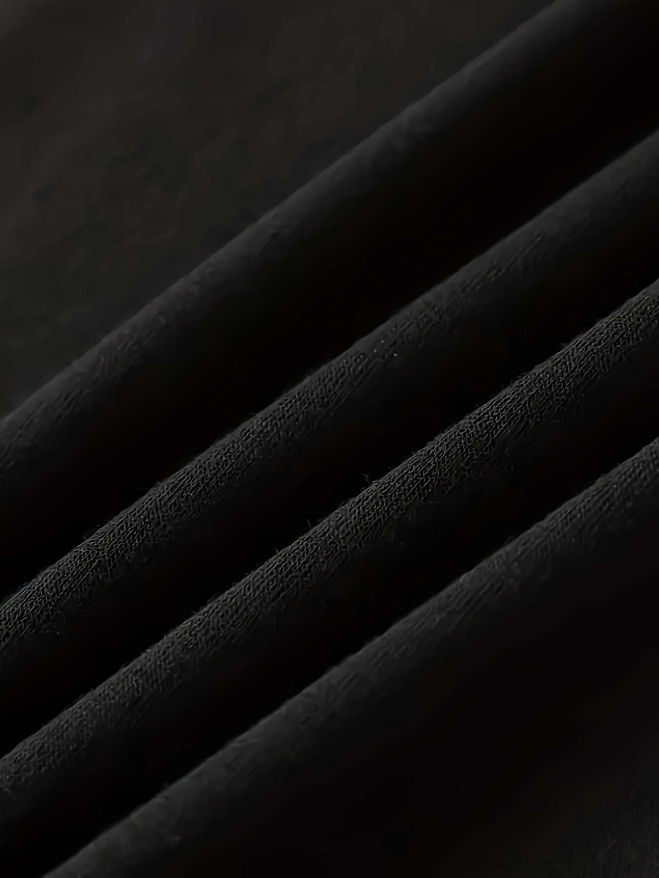 אלגנטיות עדינה עם נגיעה נועזת: טי-שירט לב הנמר! – תמונה 9