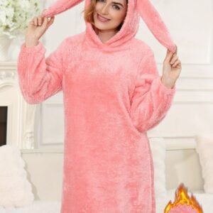 חום החורף בנגיעה קסומה: שמלת הקטיפה עם אוזני הארנב!