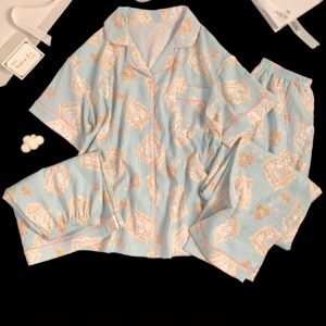 أناقة الصيف المنزلية: طقم البيجامة النسائي ثلاثي القطع الفاخر