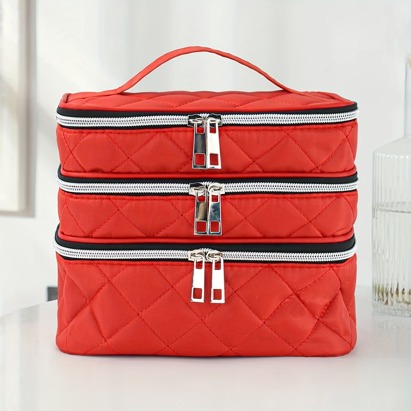 The Ultimate Style Bag: Luxurious Organization for Your Beauty, Anywhere! - Image 6