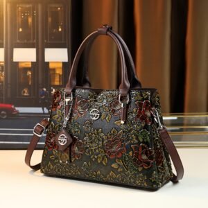 هدية الأناقة المطلقة: حقيبة الزهور المنحوتة، رقيٌّ بسعة لا تضاهى!