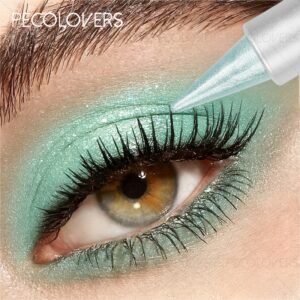 تألقي بسحر العيون: قلم الظلال الأخضر النعناعي اللؤلؤي