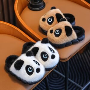 دفء ومرح: شباشب الباندا اللطيفة لخطوات صغارك!