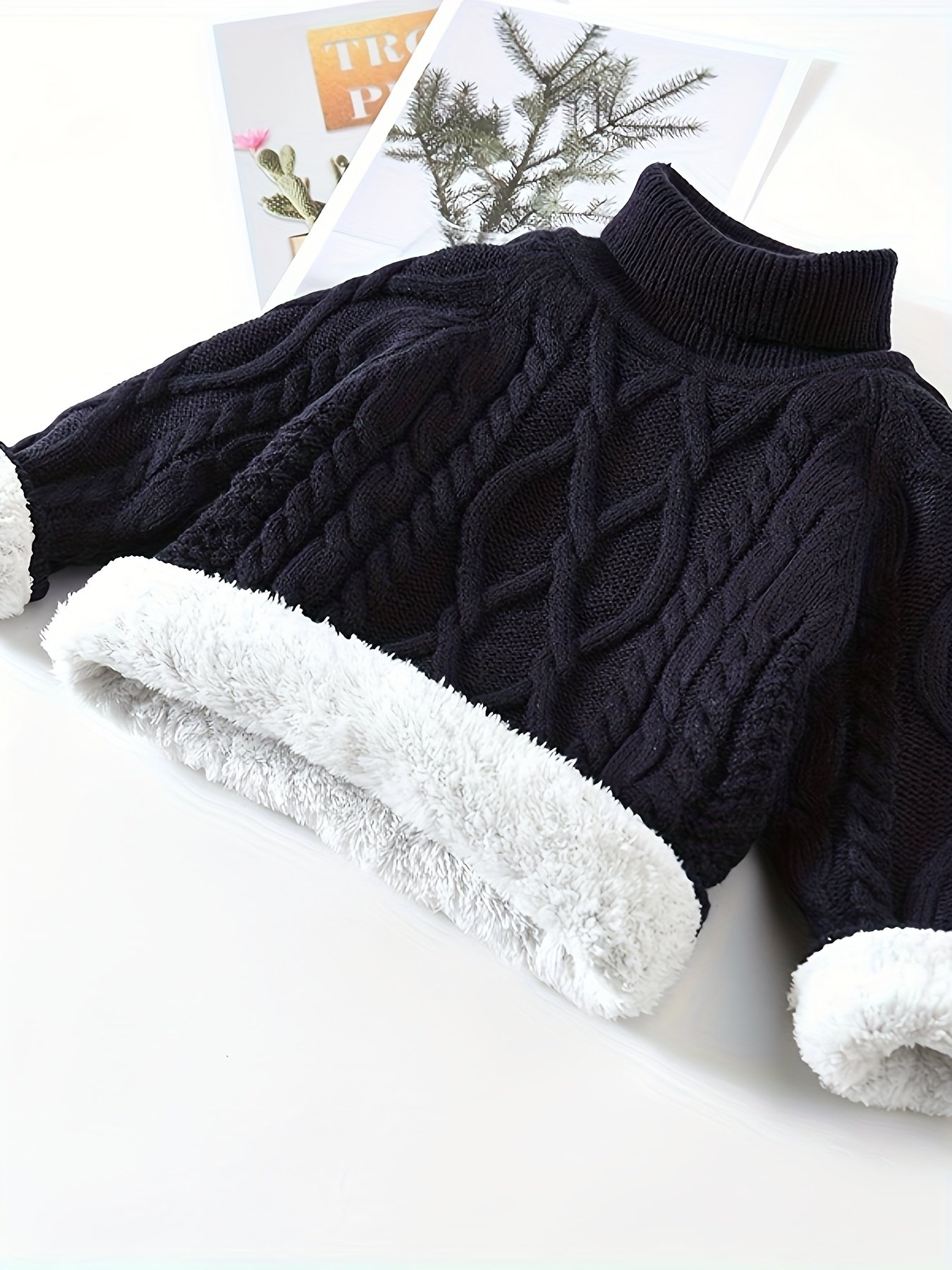 חום שאי אפשר לעמוד בפניו, אלגנטיות לכל יום: סוודר החורף לגיבורים הקטנים שלכם! – תמונה 3