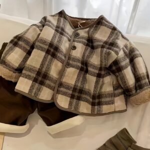 אופנת חורף לקטנטנים שלכם: ז'קט מרופד בהדפס טרטן קלאסי!