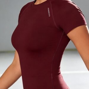 قميص النشاط المطلق: راحة، أناقة، وأداء لا يتوقف!