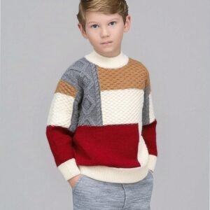 إطلالة الشباب المميزة: بلوفر الألوان العصرية!