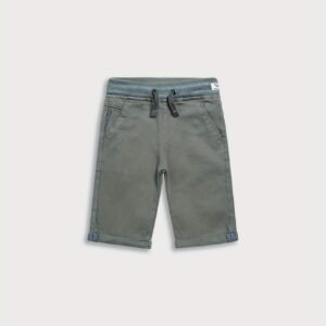 שورتים מכותנה לבנים: נוחות הקיץ וכיף ההרפתקאות!