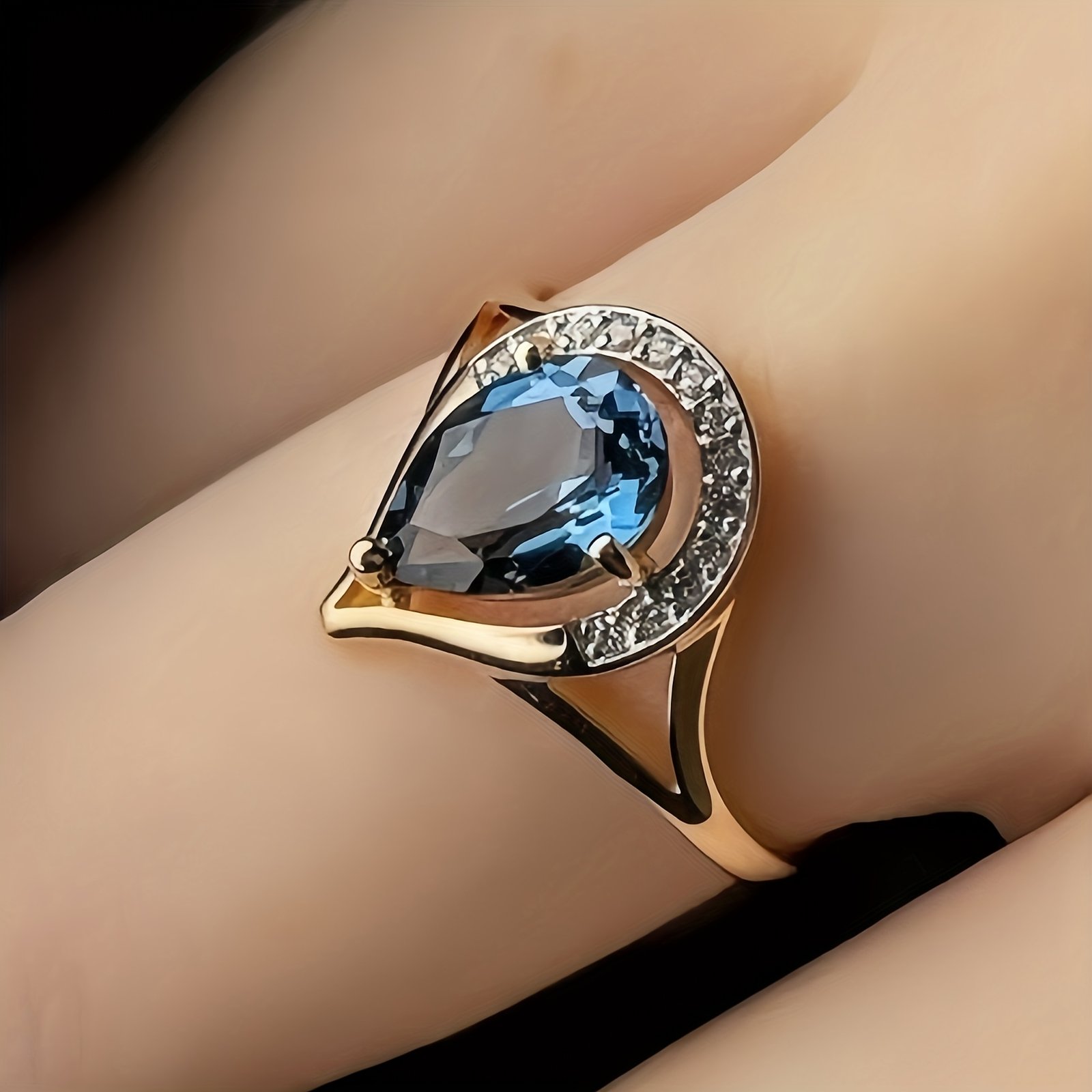 خاتم الأناقة المتلألئة بقطرات الذهب والأزرق - الصورة 2