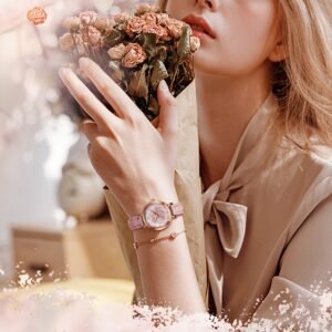 Timeless Elegance for Every Look: Your Indispensable Watch!