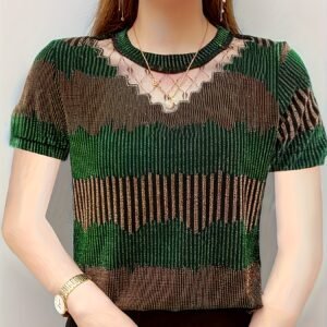 تألقي هذا الصيف: بلوزة مخططة بلمسة كريستالية فاخرة