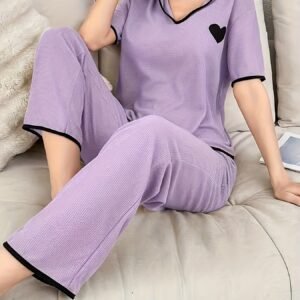 بيجامة القلب: أناقة وراحة تلامس روحكِ!