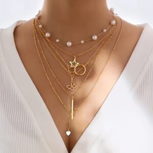 مجموعة القلائد الطبقية: أناقة تروي حكايتك!