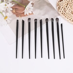 إتقان لا مثيل له: مجموعة فرش المكياج العشرة الفاخرة