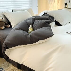 واحة نومك الخاصة: طقم الملاءات الفاخر بلمسة ناعمة