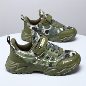 Lightweight & Stylish: The Ultimate Boys' Athletic Shoe!