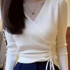 أناقة عصرية لكل يوم: تيشيرت يجمع بين الرقي والراحة!