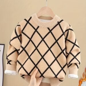 الدفء الفاخر: سويتر الأولاد المخملي المثالي لشتاء دافئ وأنيق!