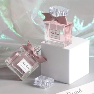 عطر سويت هارت الوردي: إشراقة أنوثة لا تُنسى