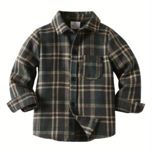 أناقة الأبطال الصغار: قميص الكاروهات الكلاسيكي لكل مغامرة!