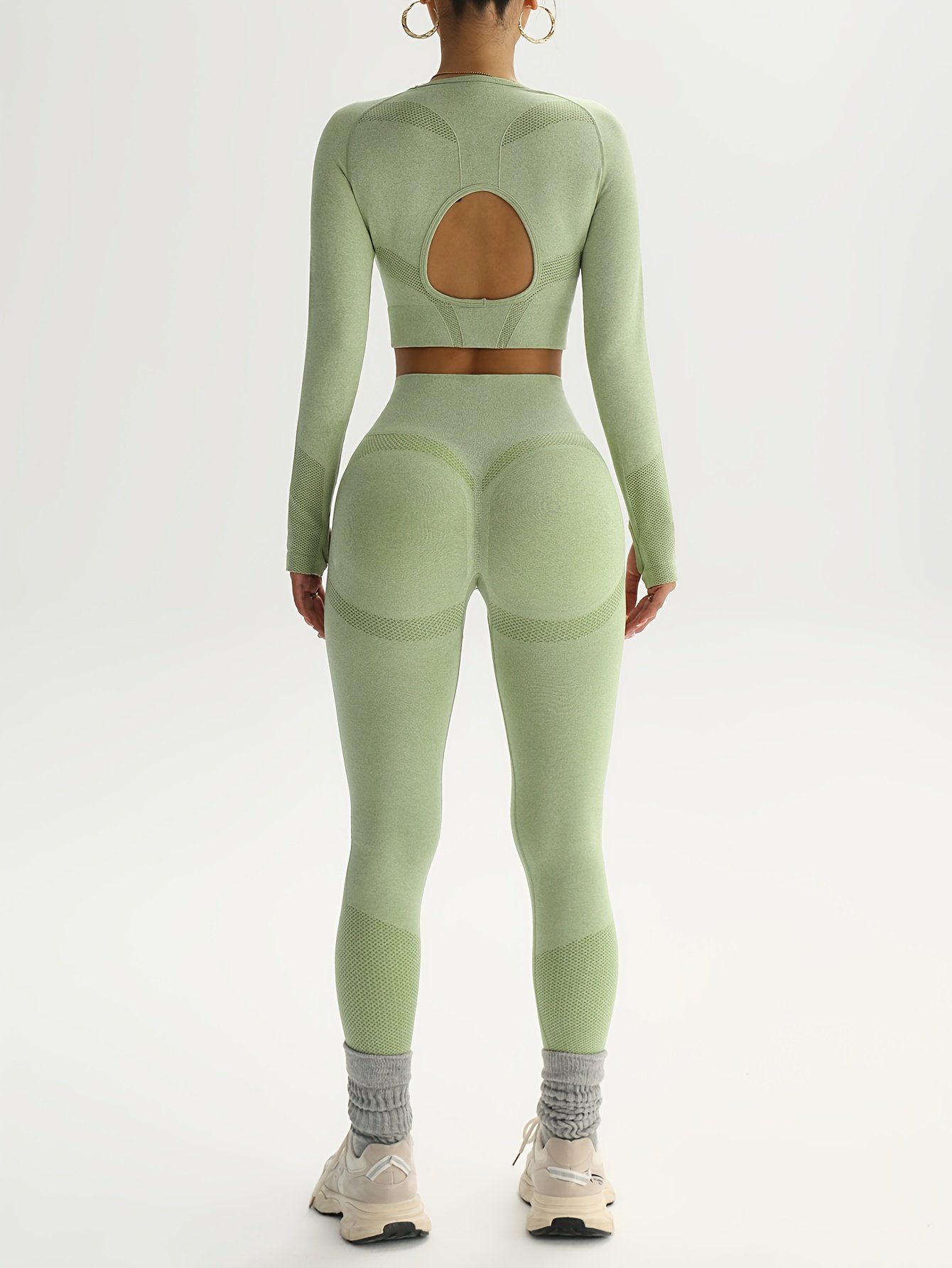 מראה ספורטיבי מהפנט: סט הביצועים והנוחות האולטימטיבי! – תמונה 7