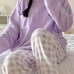 دفء يلامس الروح... أناقة تروي حكاية: بيجامة شتاء أحلامك!