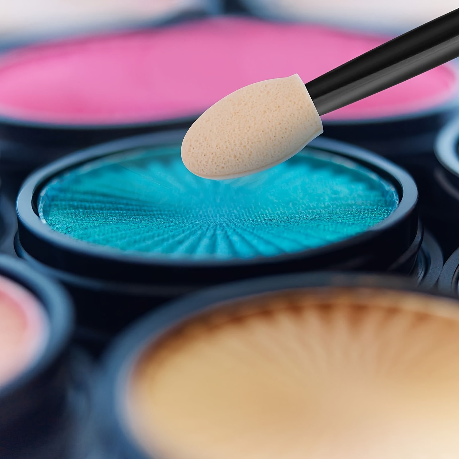 Classic Touch for Enchanting Eyes: Elegant Eyeshadow Applicator Set - Image 6