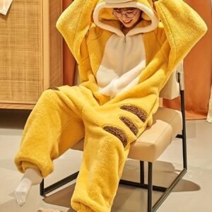 אמצי חום וכיף: פיג'מת הנמר הקטיפתית הקסומה!