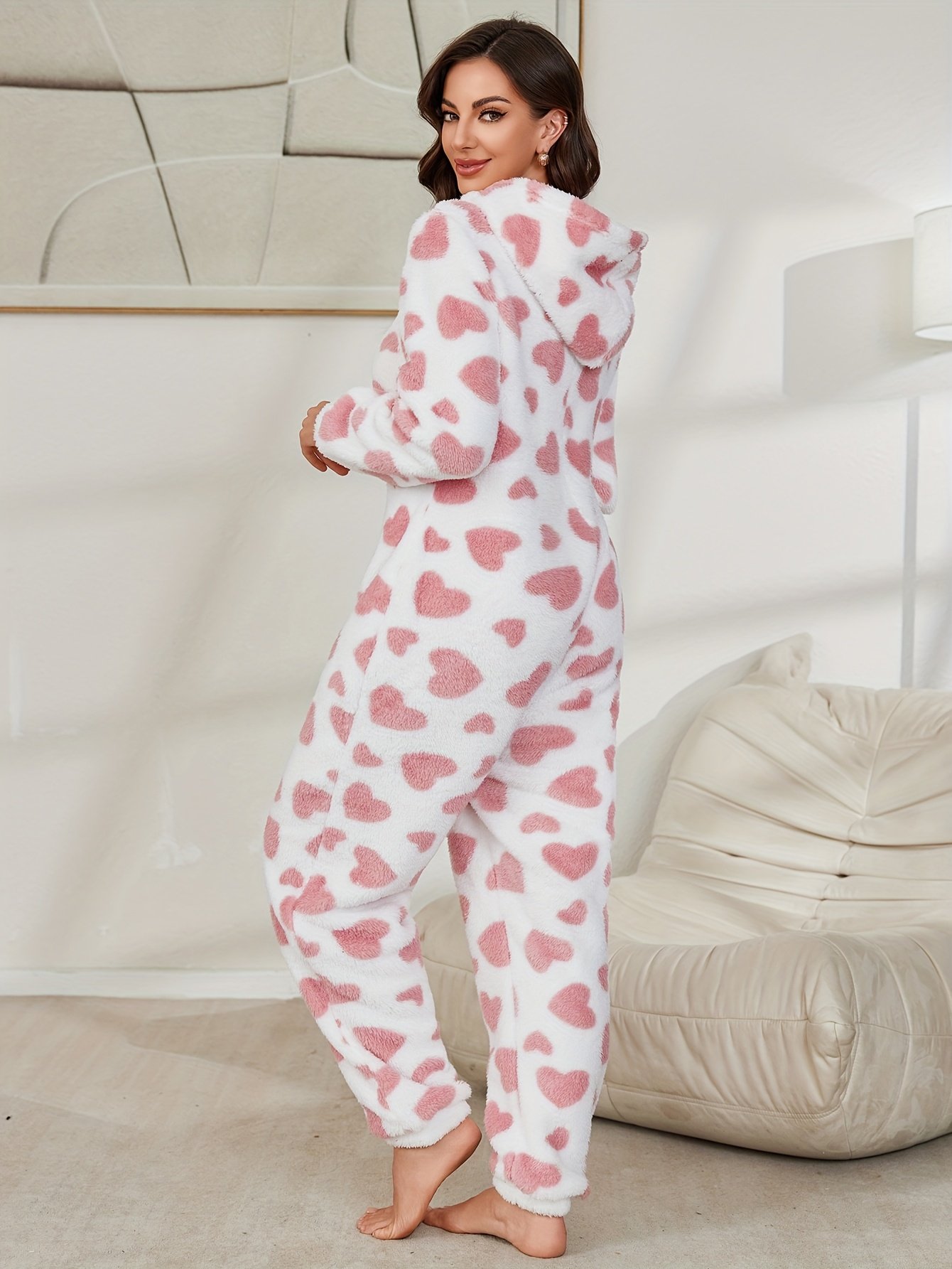 أفرول القلب الدافئ: أناقة مخملية لدفء لا يقاوم! - الصورة 4