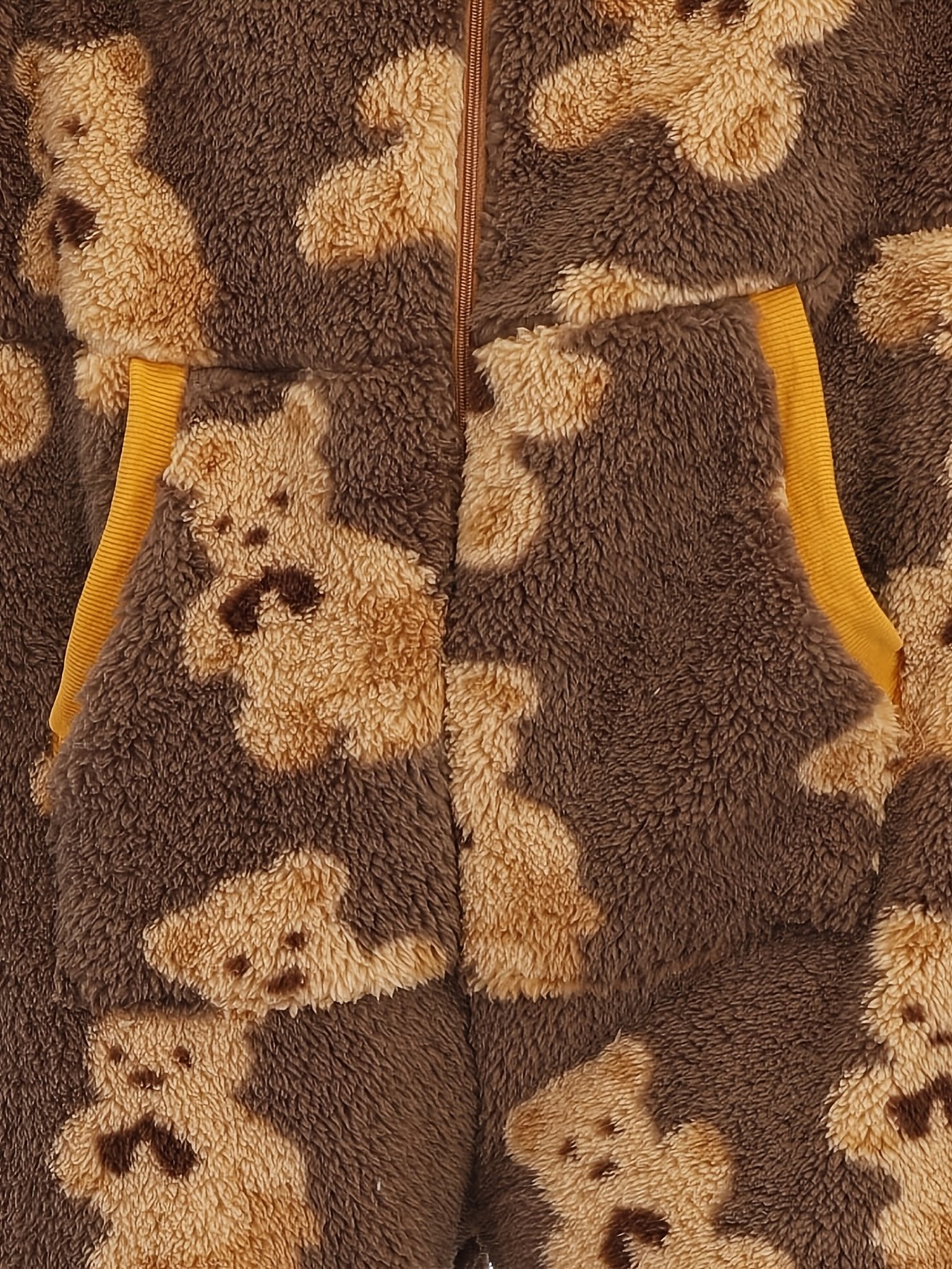 אמצי את החום והאלגנטיות: פיג'מת הדוב הקטיפתית עם קפוצ'ון! – תמונה 10