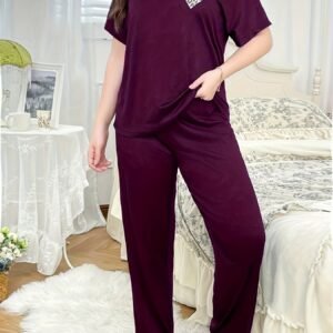 راحة عصرية... أناقة لا متناهية: طقمك المنزلي المثالي!