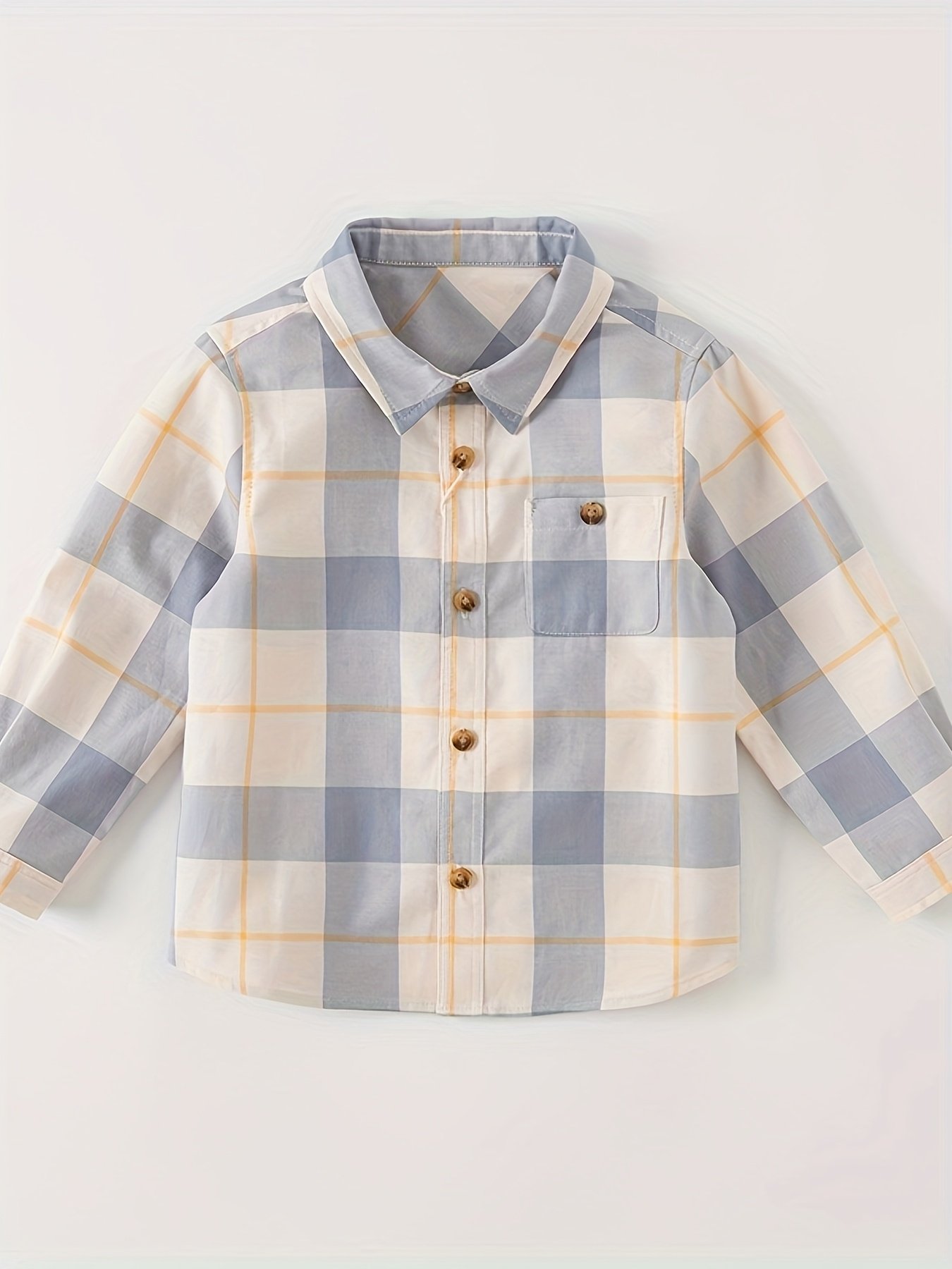 חולצת משבצות לבנים: אלגנטיות ונוחות לכל הרפתקה! – תמונה 3