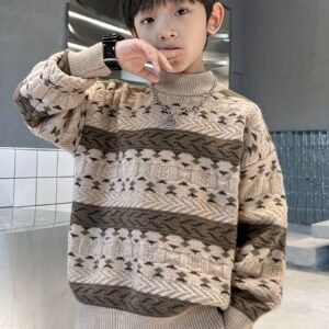 كنزة الأطفال الشتوية: دفء، أناقة، ومرح!