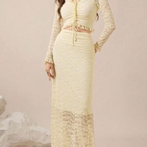 طقم الدانتيل الساحر: أناقة لا تُضاهى لكل مناسبة