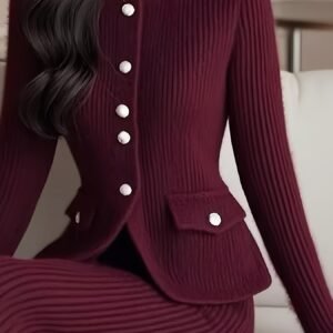 دفء وأناقة لا تضاهى: طقم الشتاء المثالي