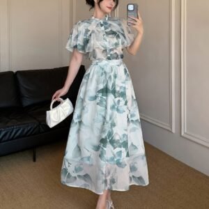 طقم الأناقة المتجددة: سحر الطبيعة في إطلالة واحدة!