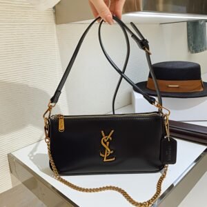 حقيبة الأناقة المتعددة: كل ما تحتاجينه لإطلالة ساحرة!