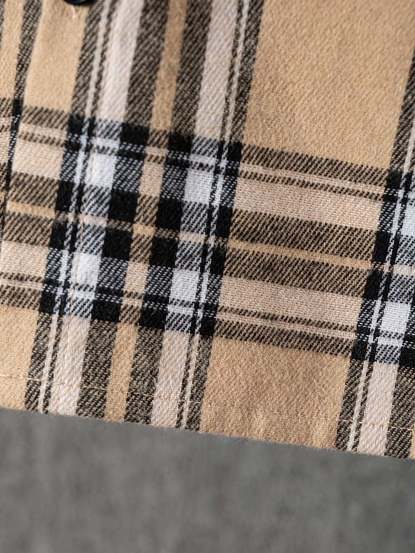 חולצת משבצות קלאסית ואלגנטית לילדים: נוחות וכיף לקטנטנים! – תמונה 9