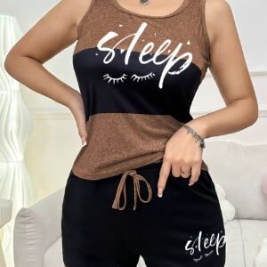 أحلام هادئة وأناقة لا تضاهى: طقم نومك المثالي!