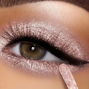 تألقي ببريق لا يُنسى: سائل ظلال العيون المتلألئ متعدد الاستخدامات