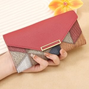 محفظة الأناقة الفاتنة: سعة غير محدودة بلمسة عصرية راقية!